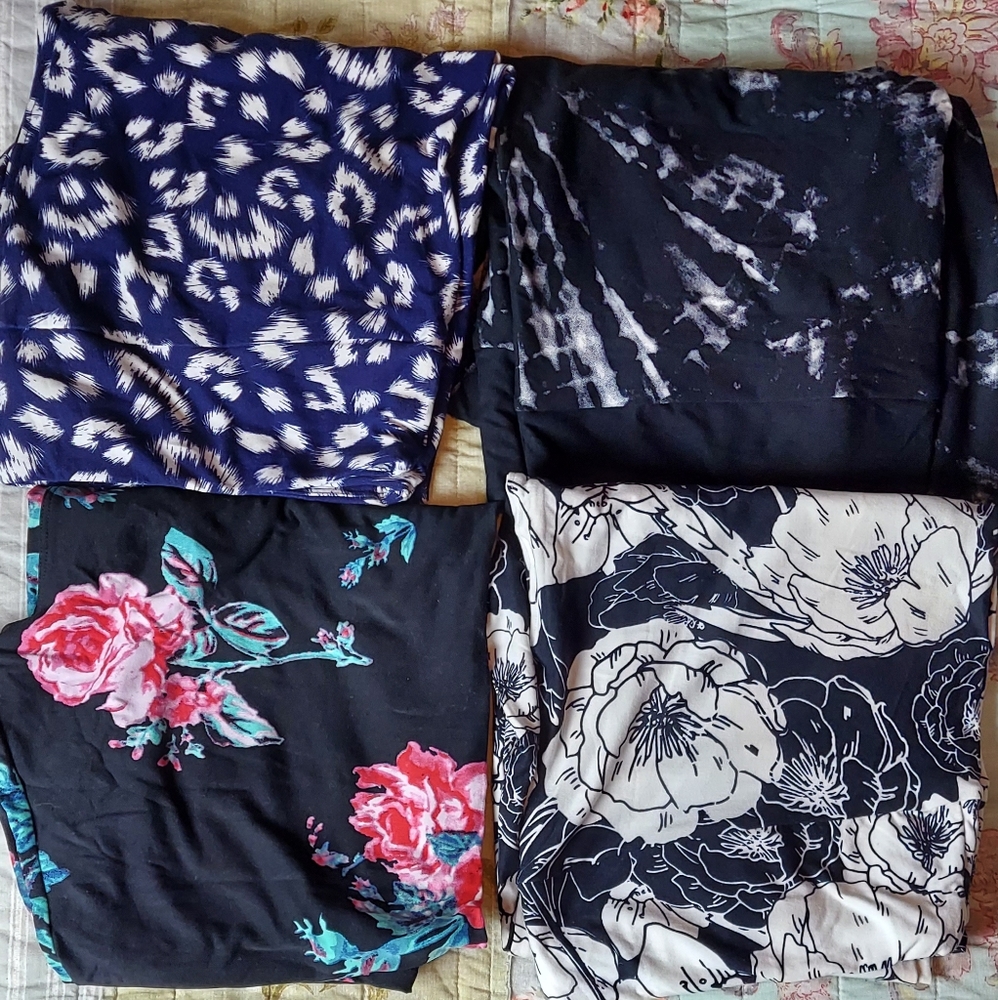 4 pairs LuLaRoe leggings, TC2